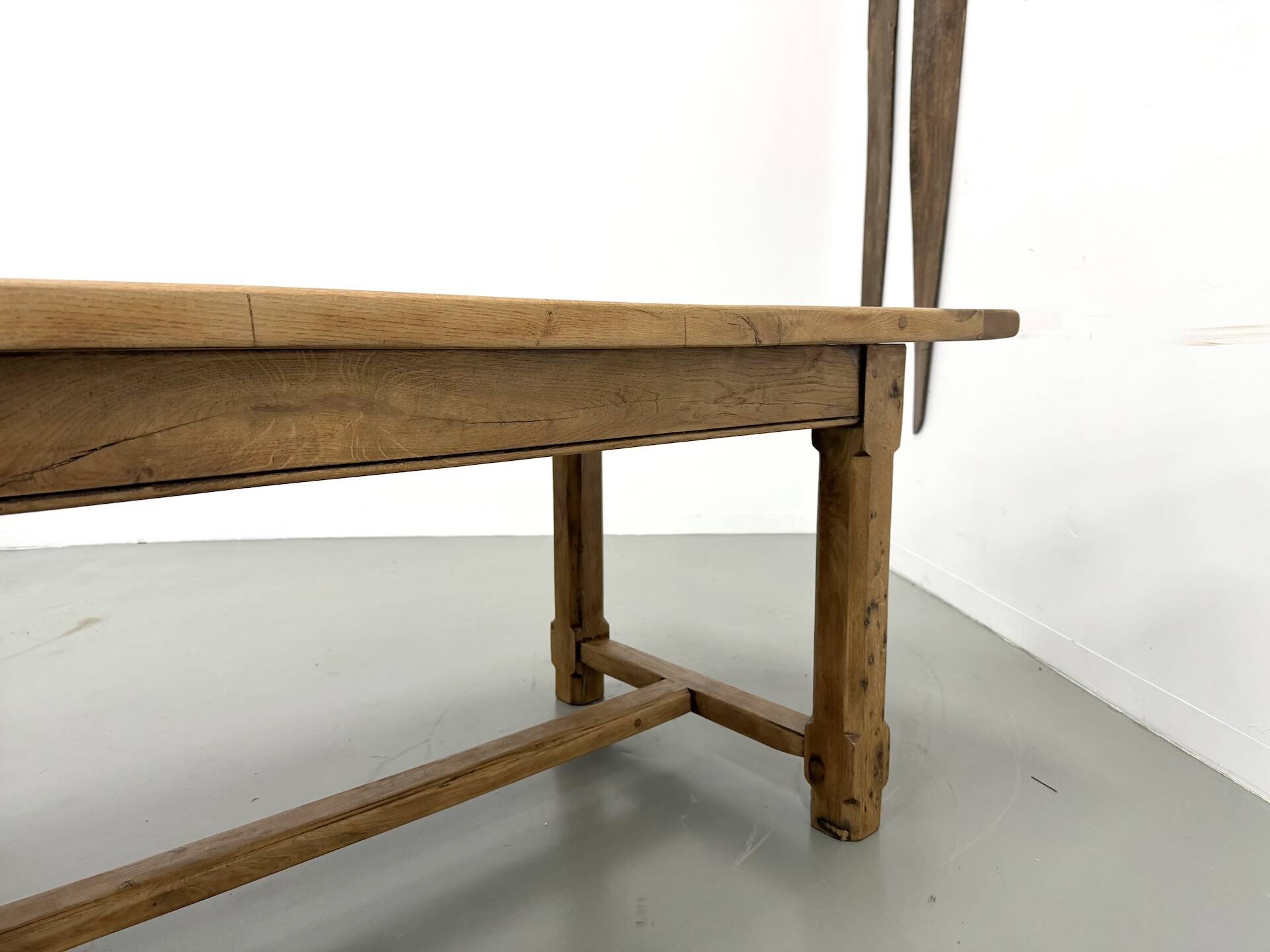 Extendable oak table, 1950s