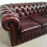 Three-seater chesterfield burgundy leather sofa