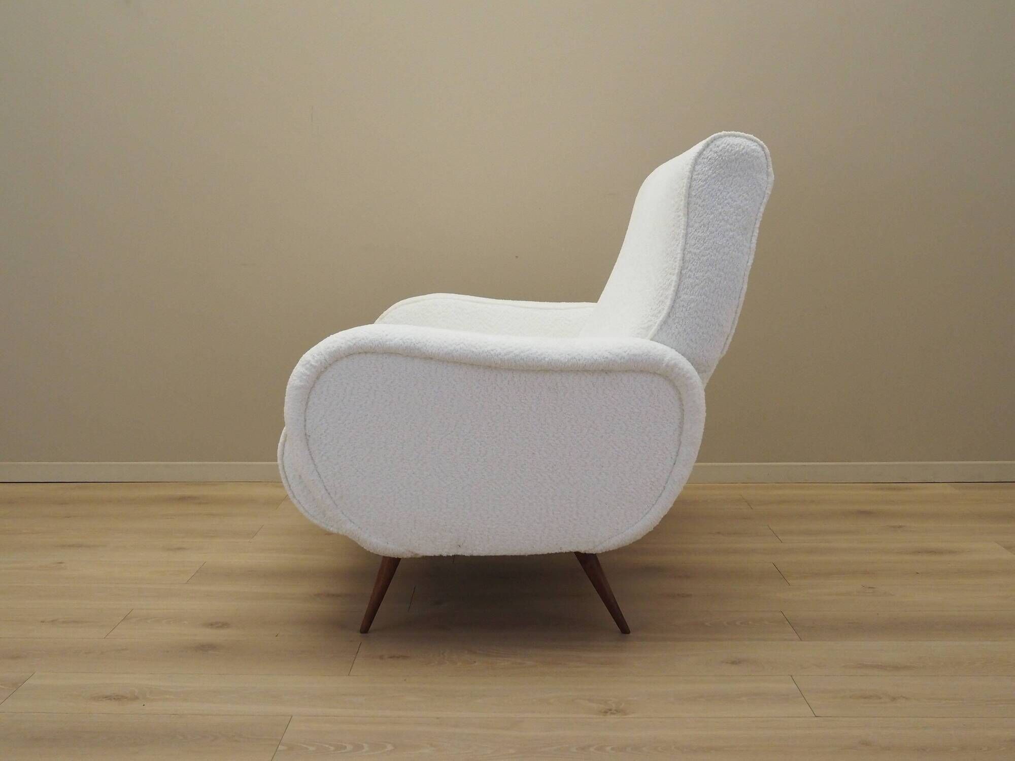 White sofa, Italian design, 1970s, production: Italy