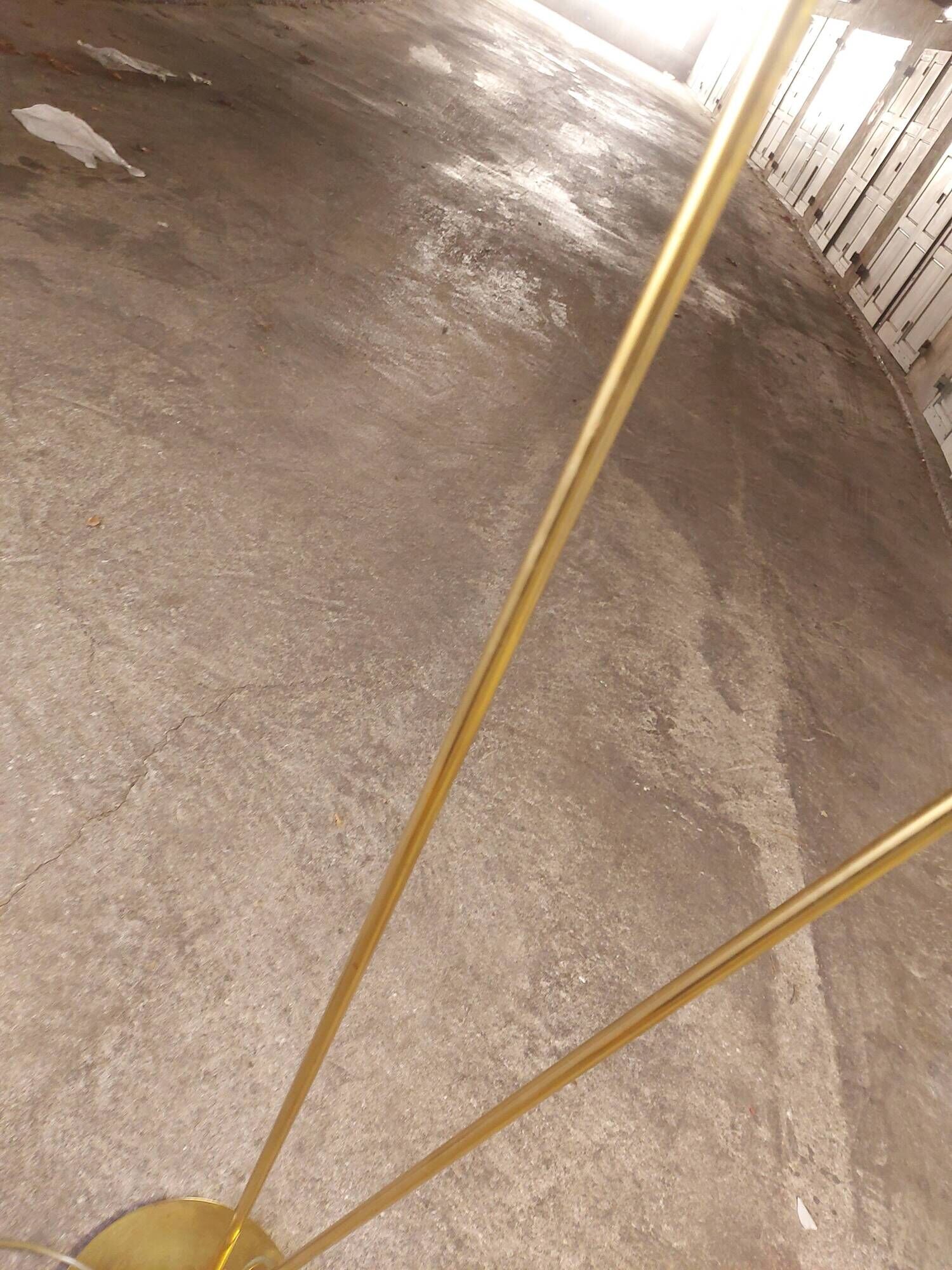 Victory brass floor lamp from the 80's, design studio Artof for Lumen