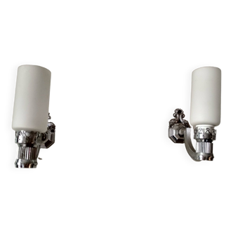 Pair of bathroom wall lights in silver metal and white opalines in the shape of a tube