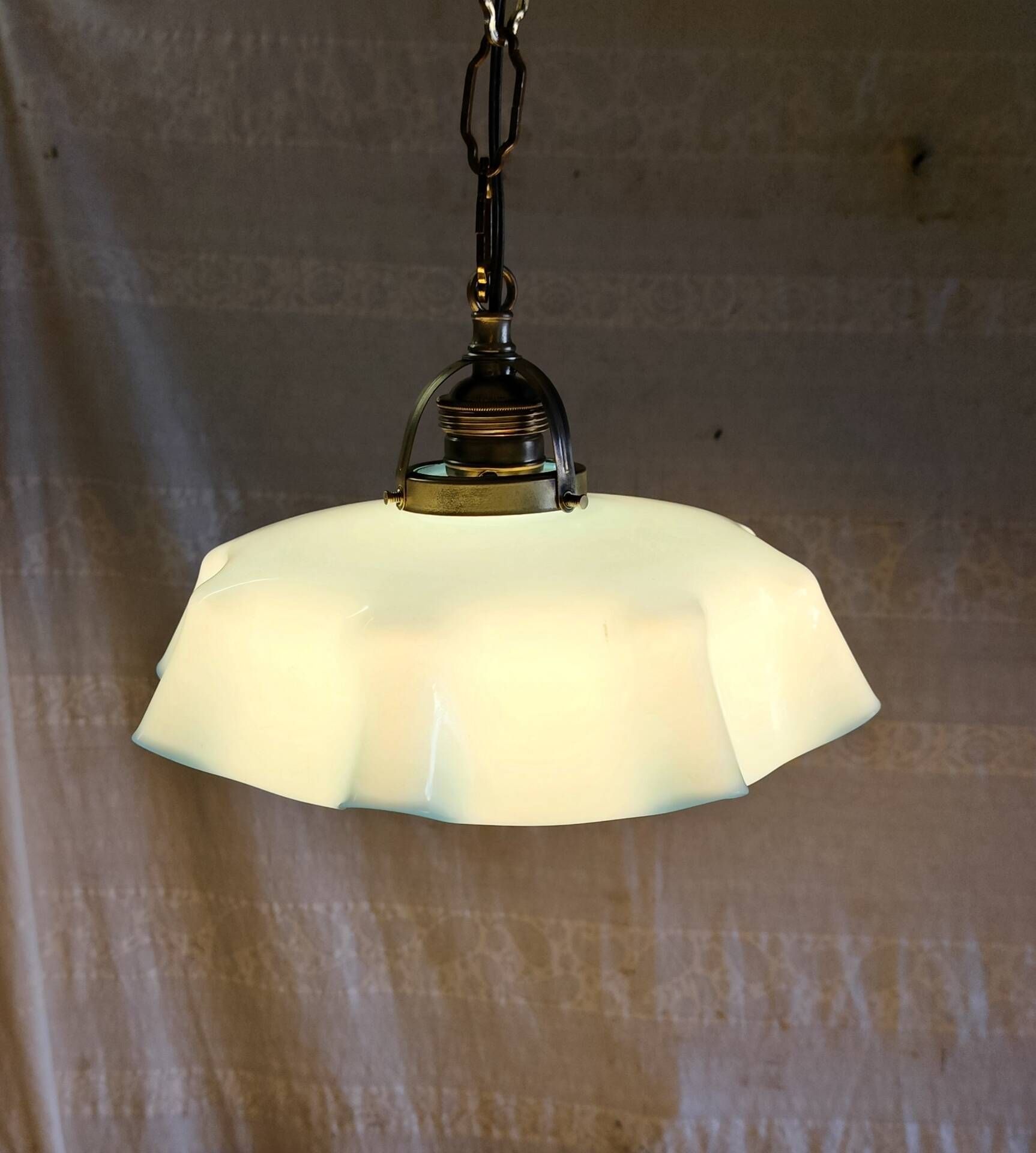 Vintage suspension in blue opaline and gilded brass - mid 20th century.