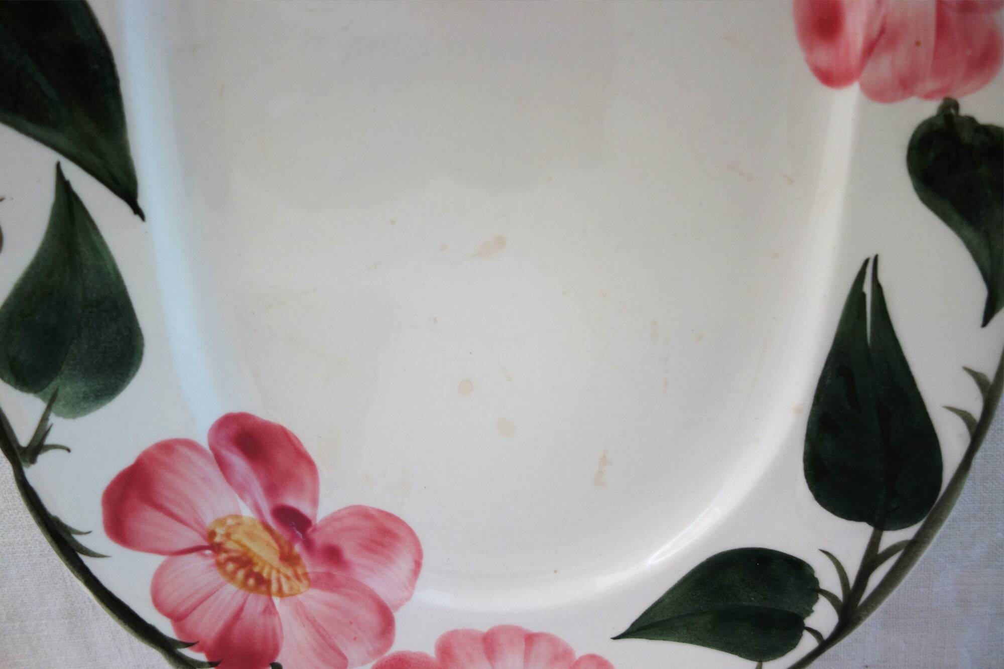 2 service plates Villeroy & Boch "Wild Rose", 1970