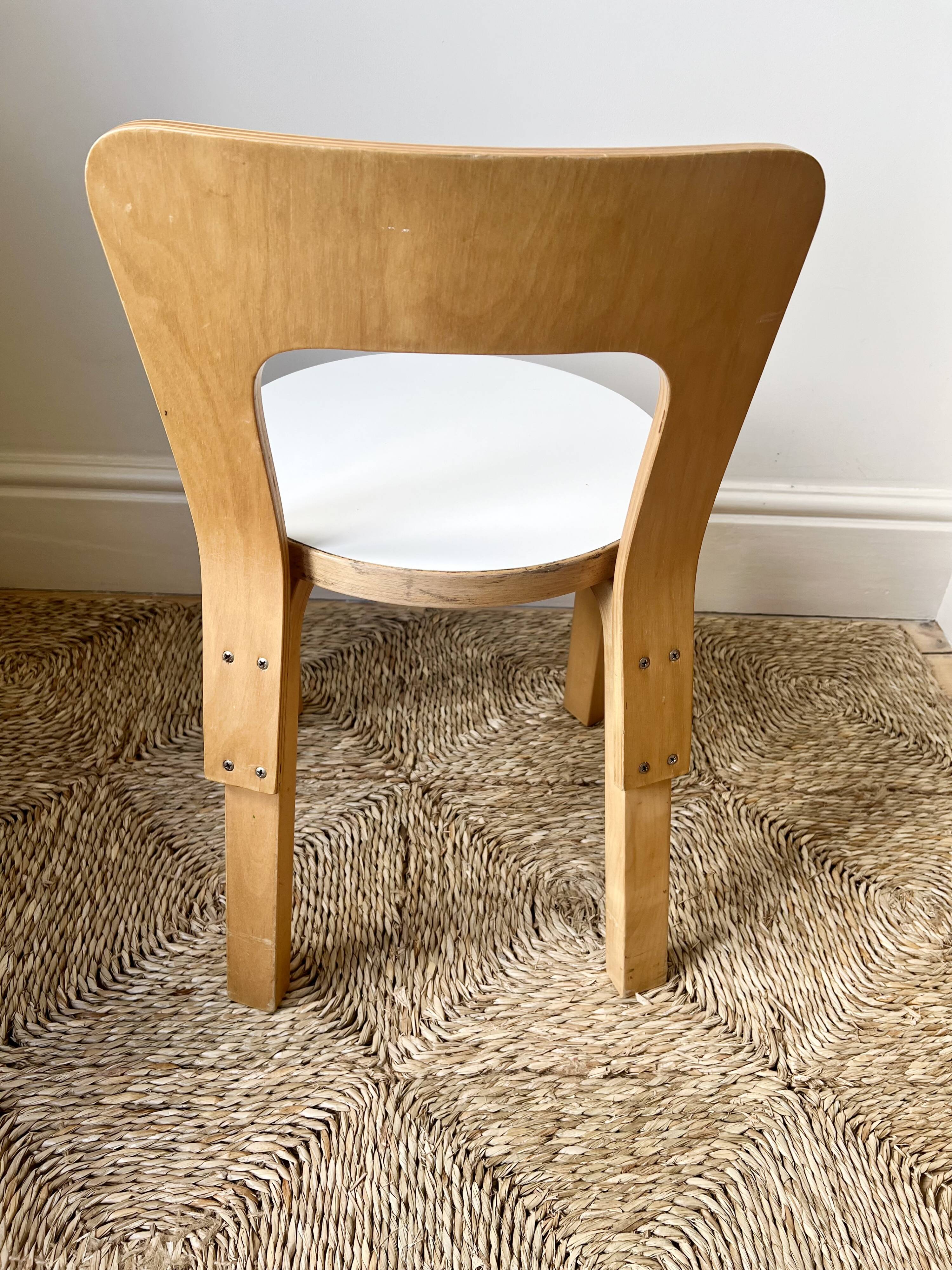 Chaises d'enfants N65 conçues par Alvar Aalto pour Artek, Finlande, 1960-1970