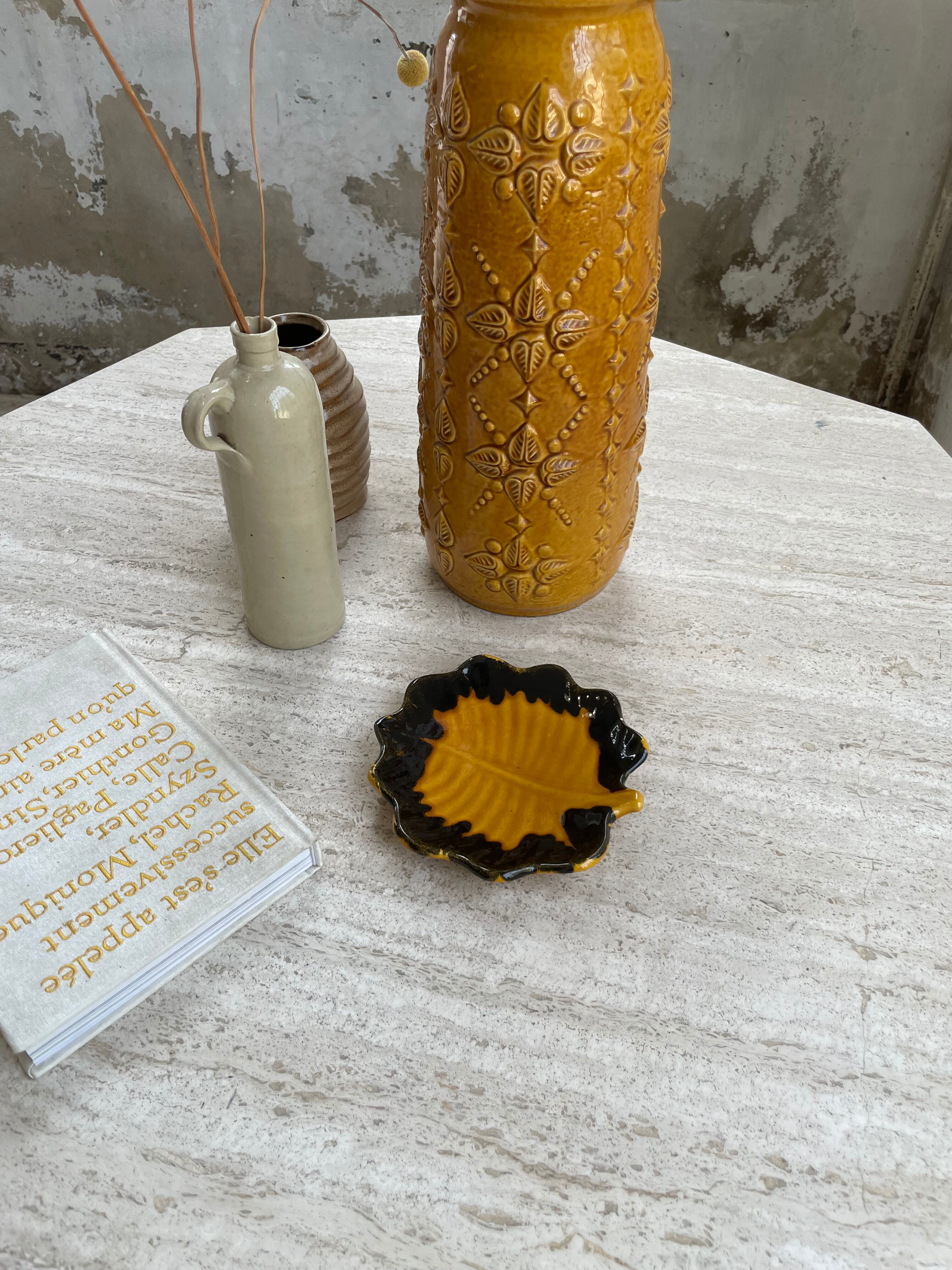 Yellow and black leaf dish