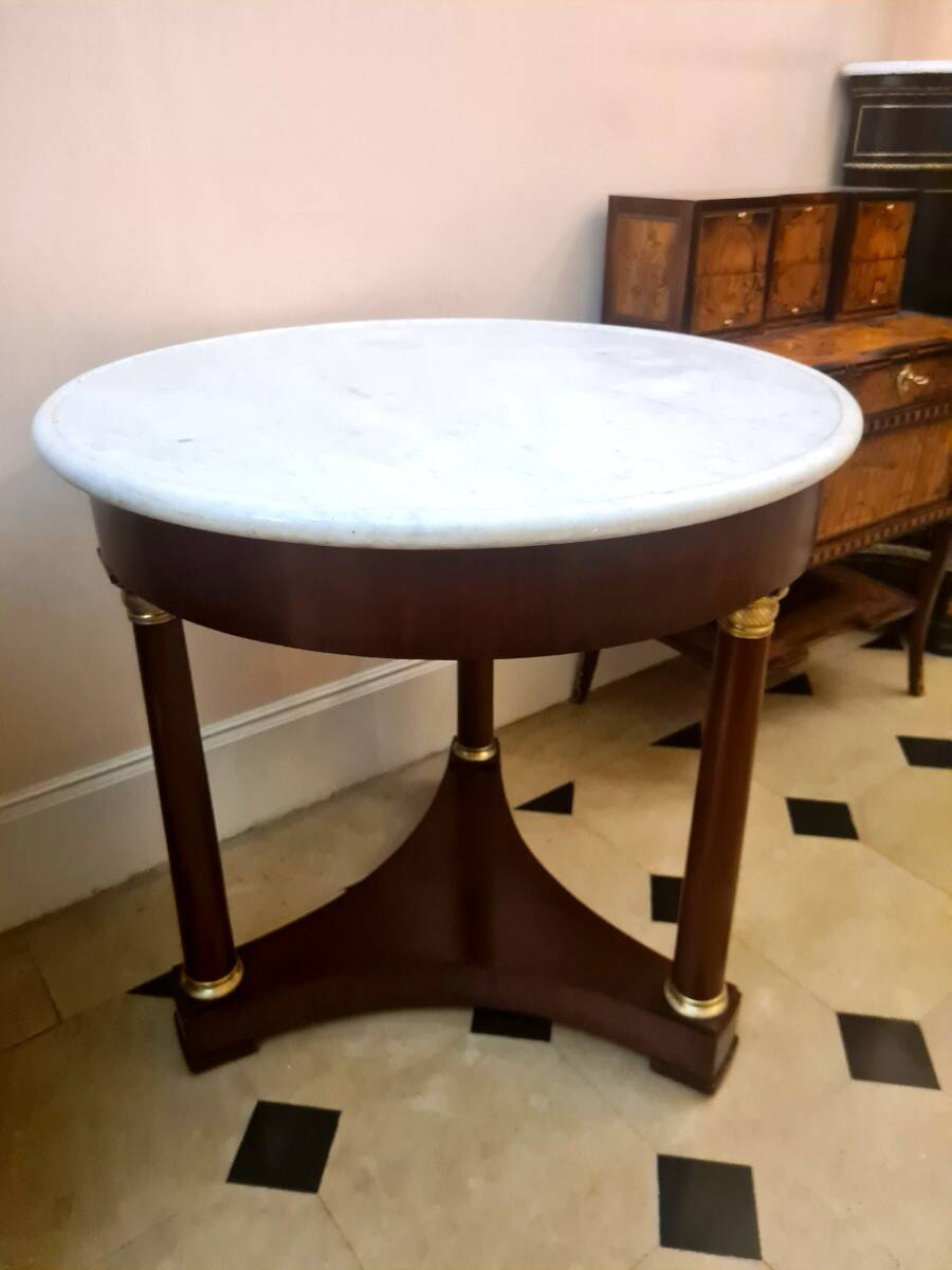 Gueridon in mahogany, Empire style.