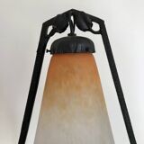 Charles SCHNEIDER art nouveau desk lamp, in glass with signature and hammered metal