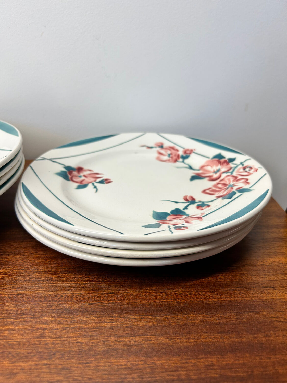 Set of 8 Digoin and Sarreguemines plates