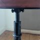 Tabouret en fonte Singer
