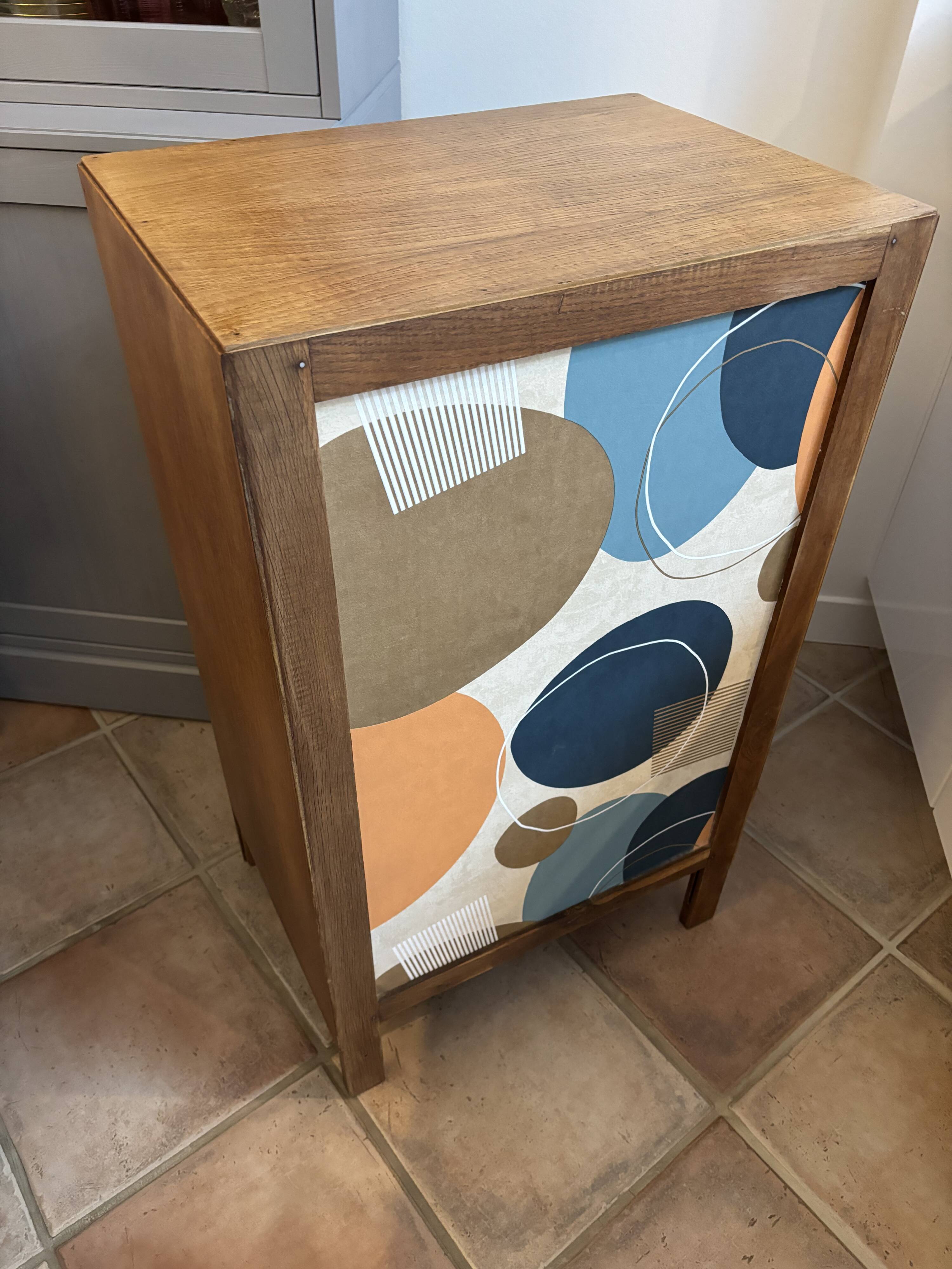 Pretty Vintage Chest of Drawers