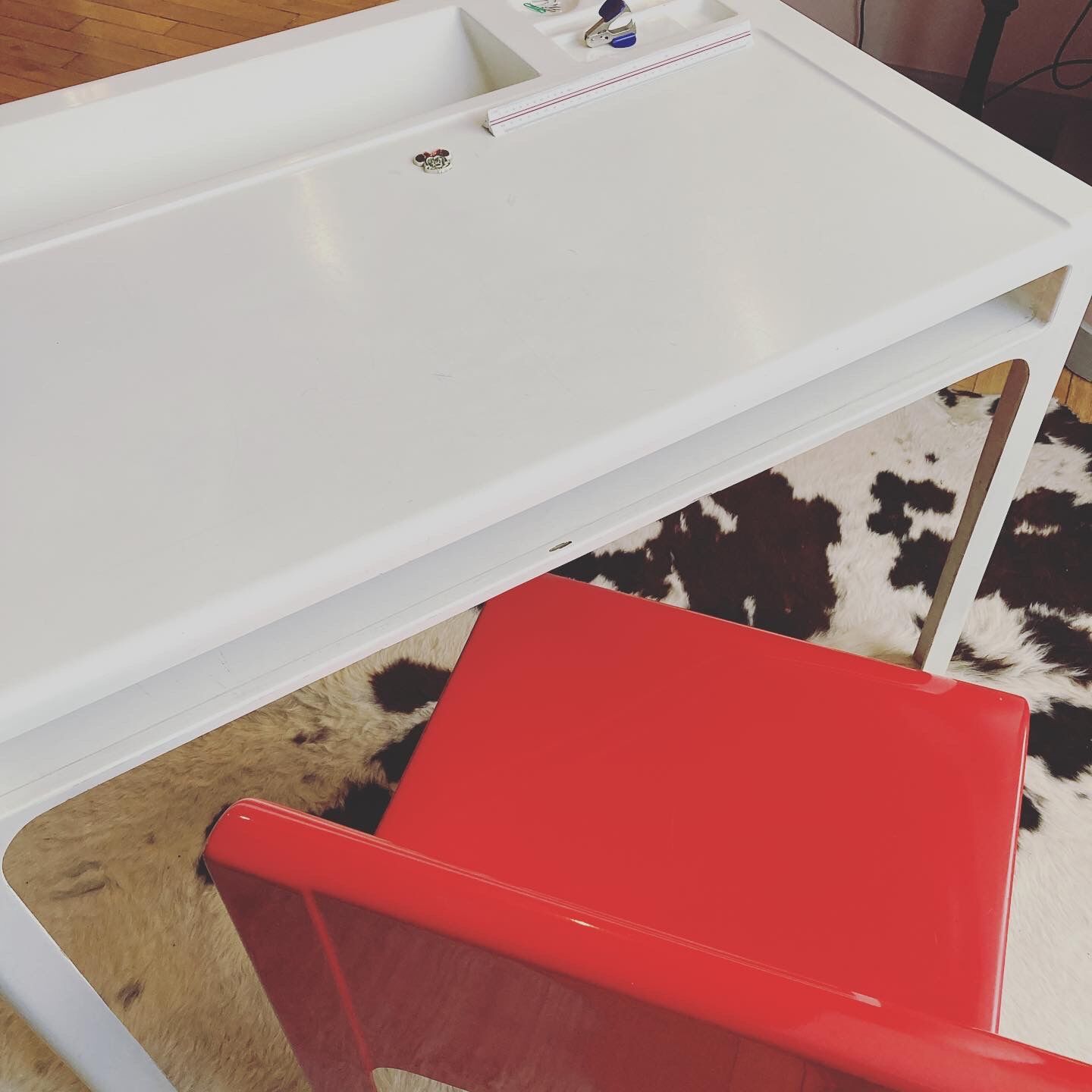 Bureau Ozoo et chaise Marc Berthier