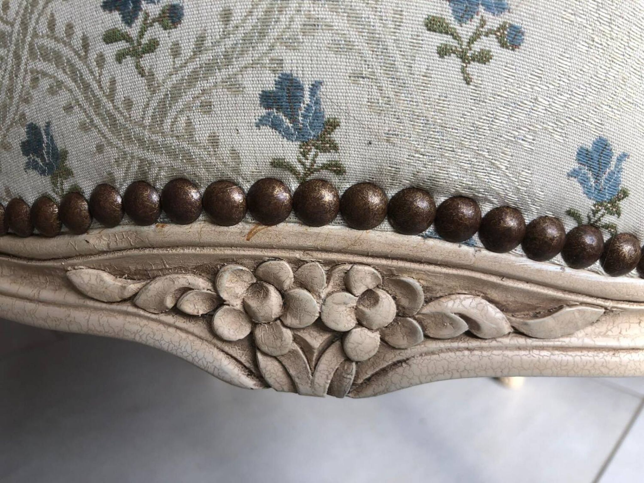 Paire de fauteuil laqué de style Louis XV