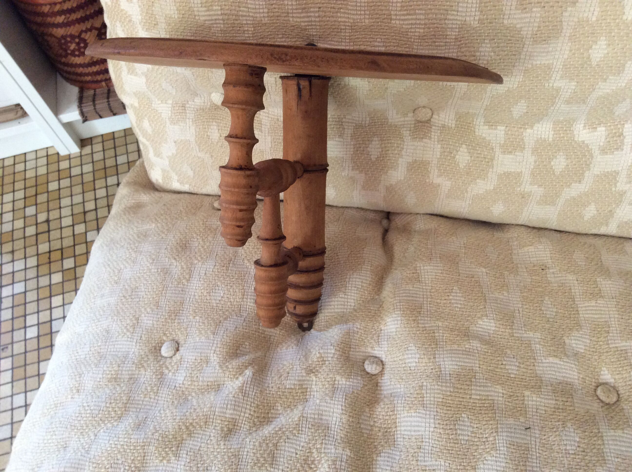 Wall shelf