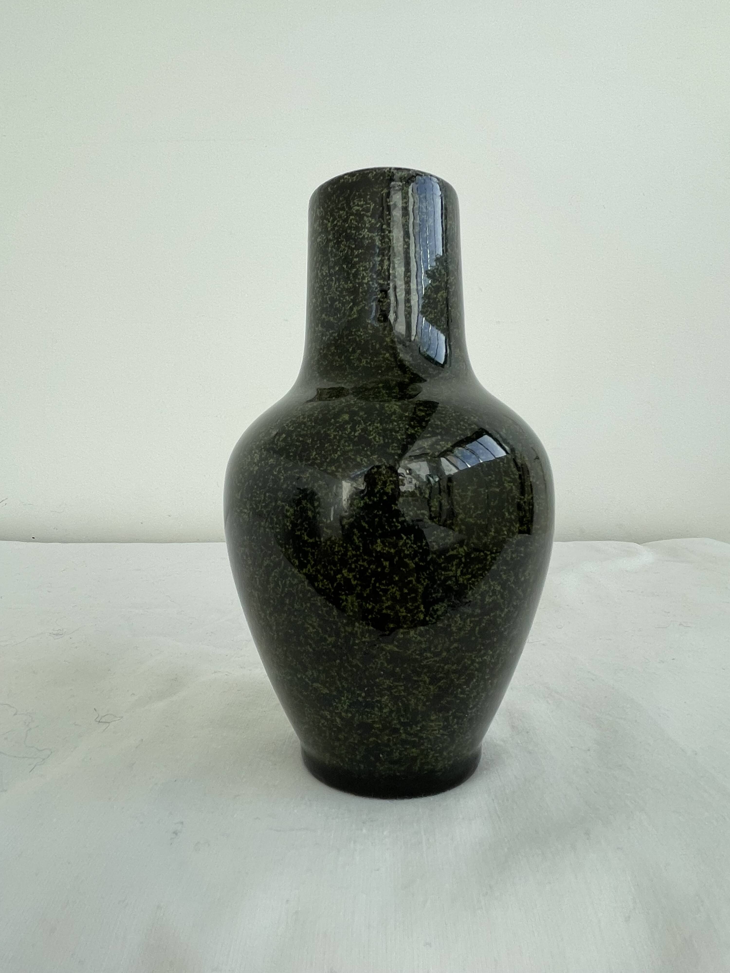 Vase, Sèvres glazed earthenware, glaze, speckled green, spotted, Miletus, 19th century, elegant, decorative