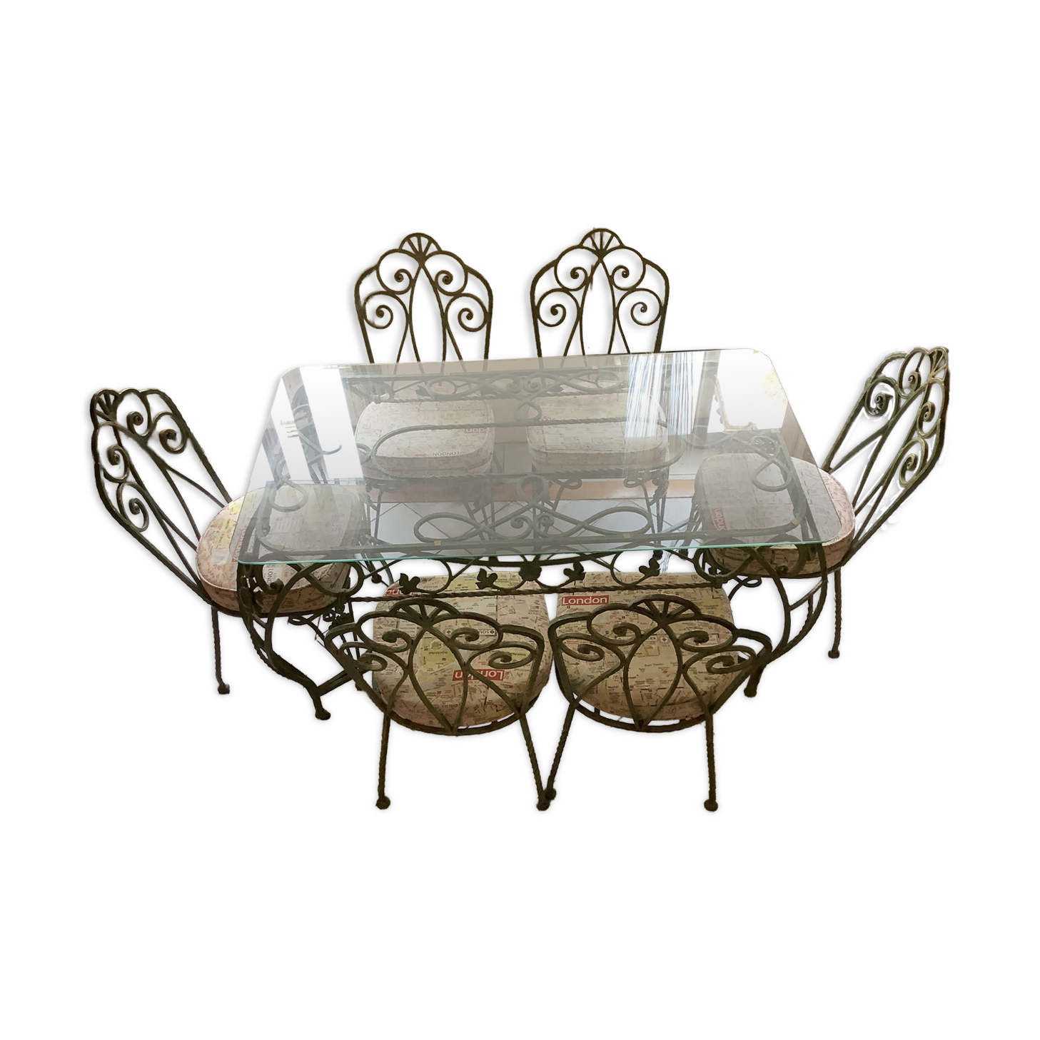 Table et 6 chaises en fer forgé ouvragé