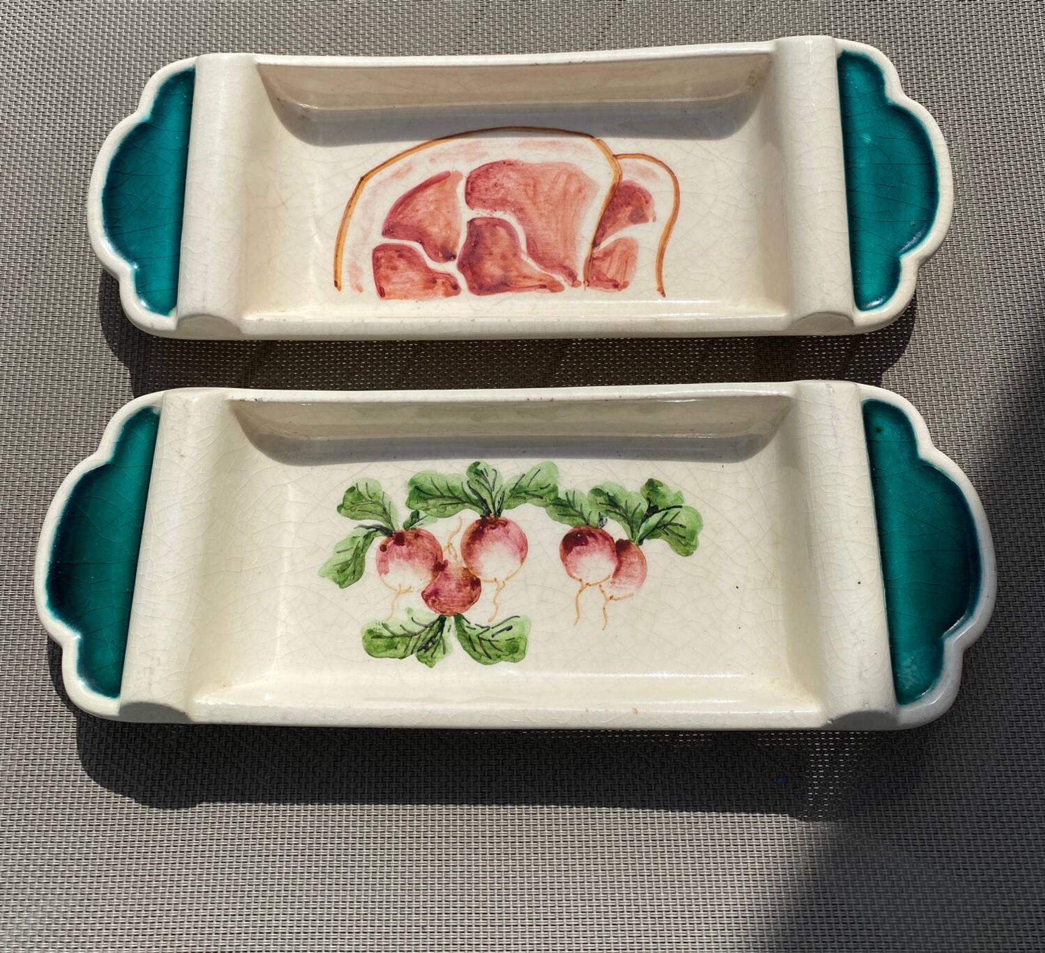 2 1930 trays
