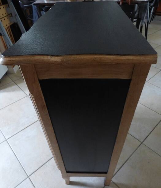 Small Louis XV style support buffet with 2 doors and 2 drawers.