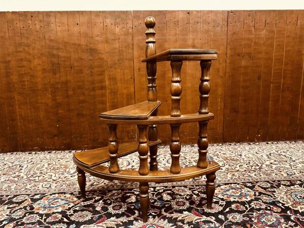 Escalier de bibliothèque anglais classique