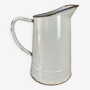 Enamelled pitcher