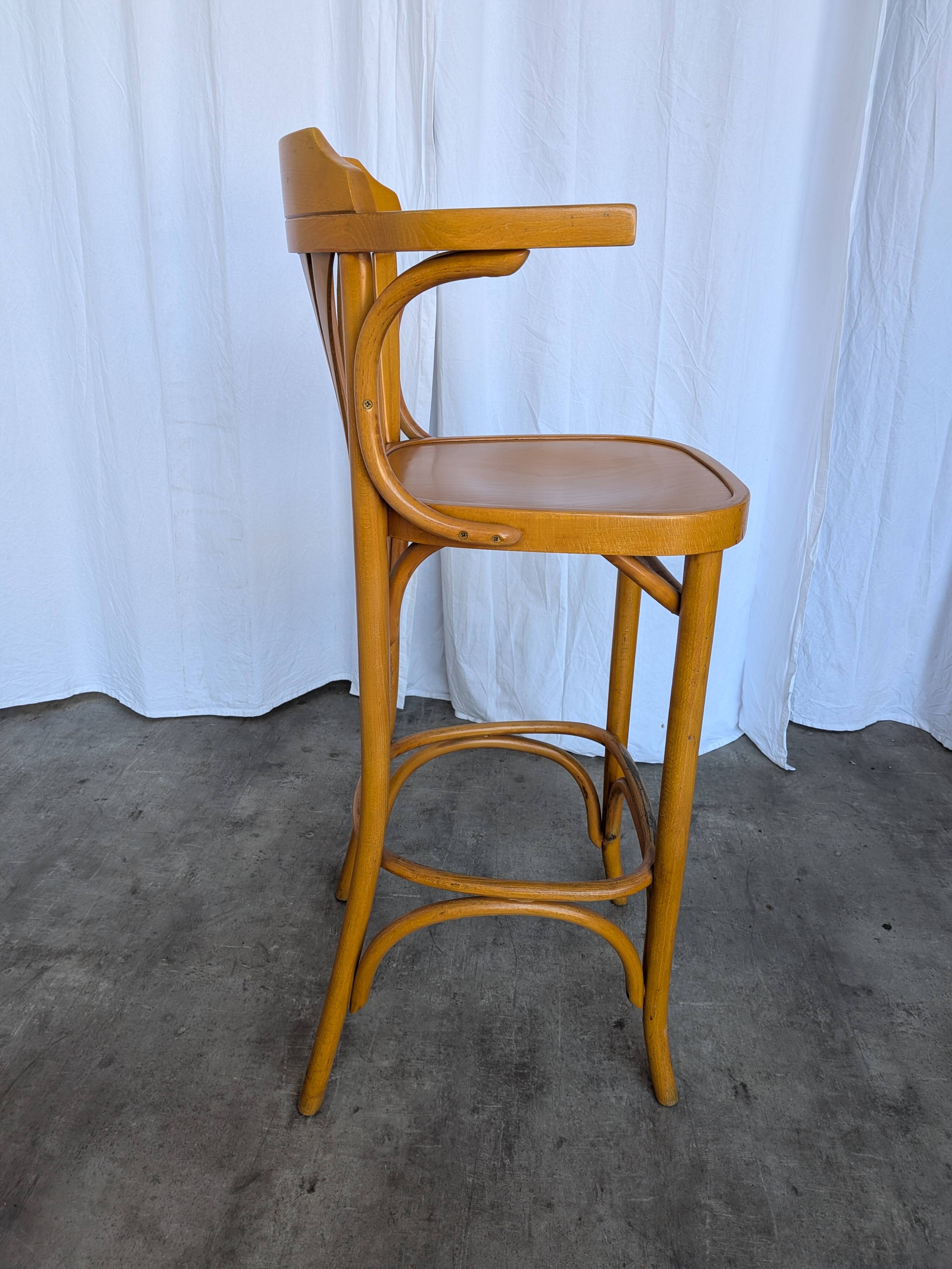 Vintage Bentwood Bar Chair with Armrests, Mid-Century Pub Stool Thonet styl
