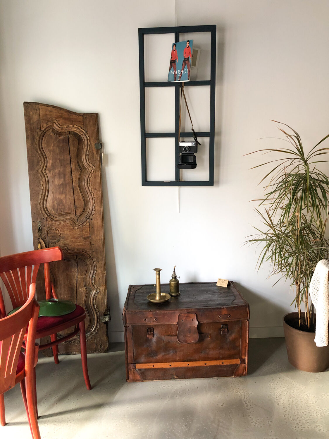 Leather carriage trunk