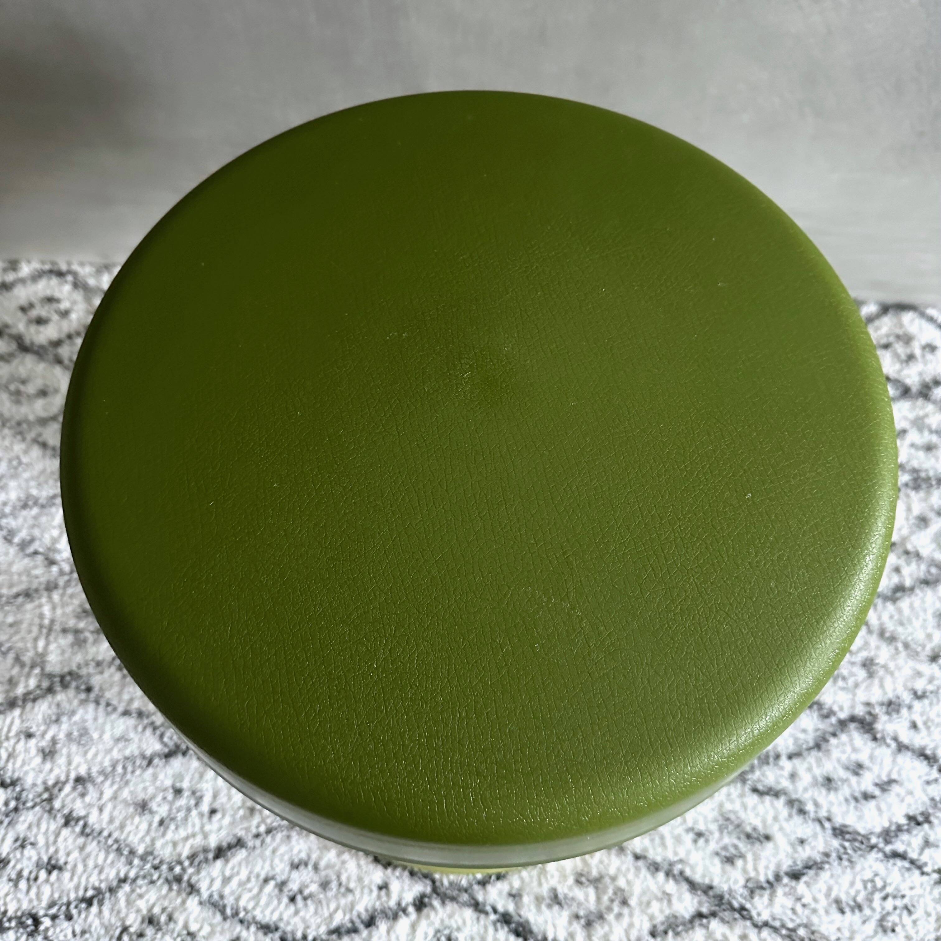 70's stool green, Tulip stool plastic, side table, Mid Century Interior.