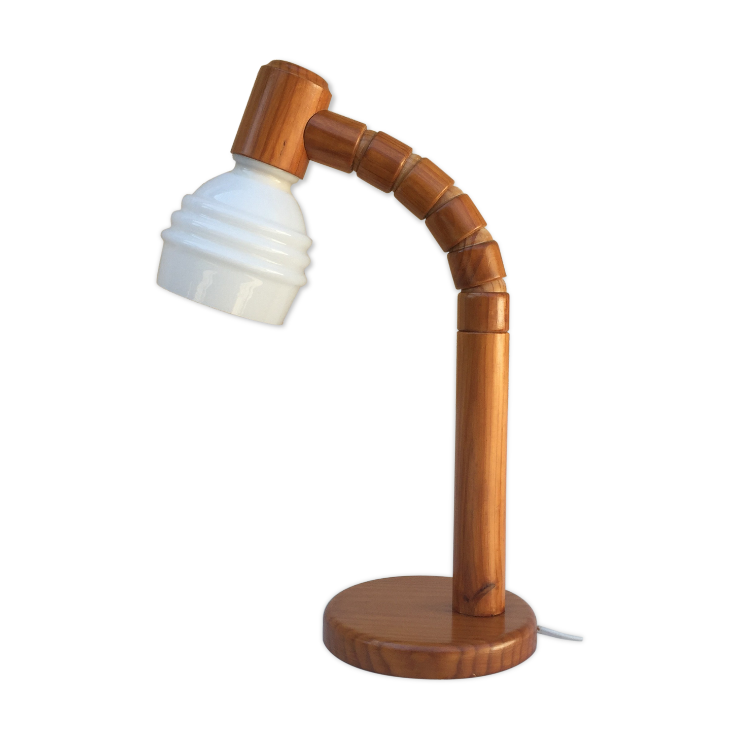 Articulated lamp in pine and opaline