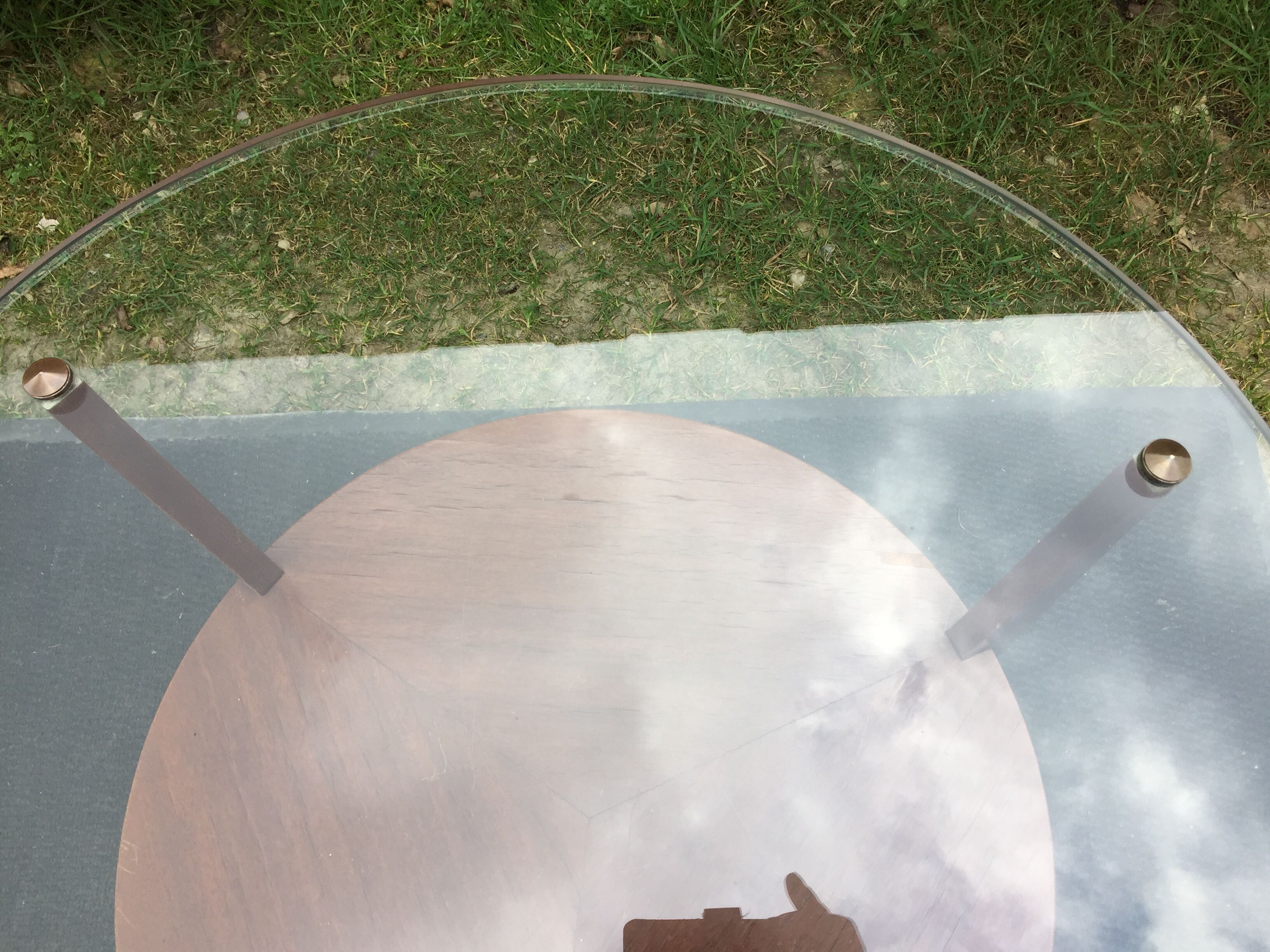 Vintage coffee table round compass legs top in glass and teak wood