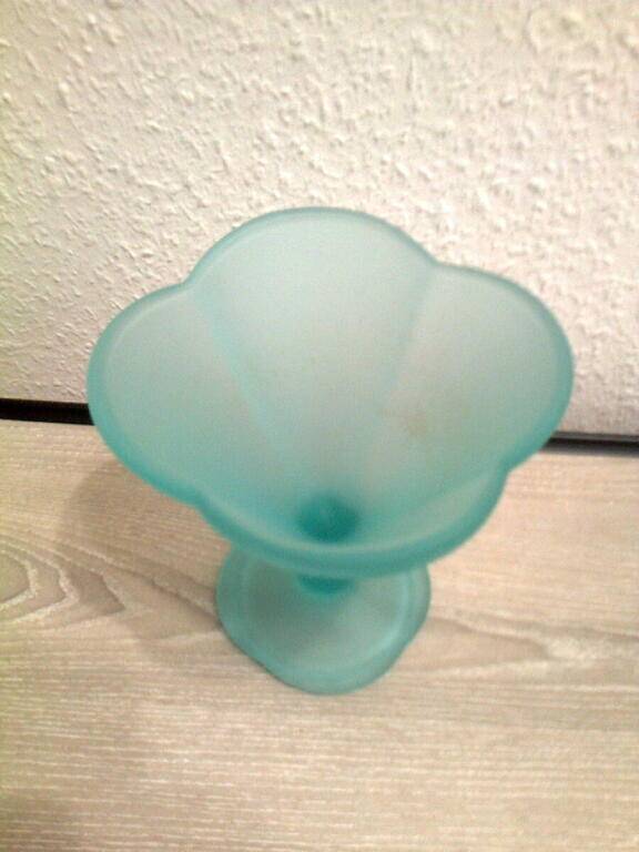 set of 3 ice cream / dessert cups, on foot, frosted blue-green glass