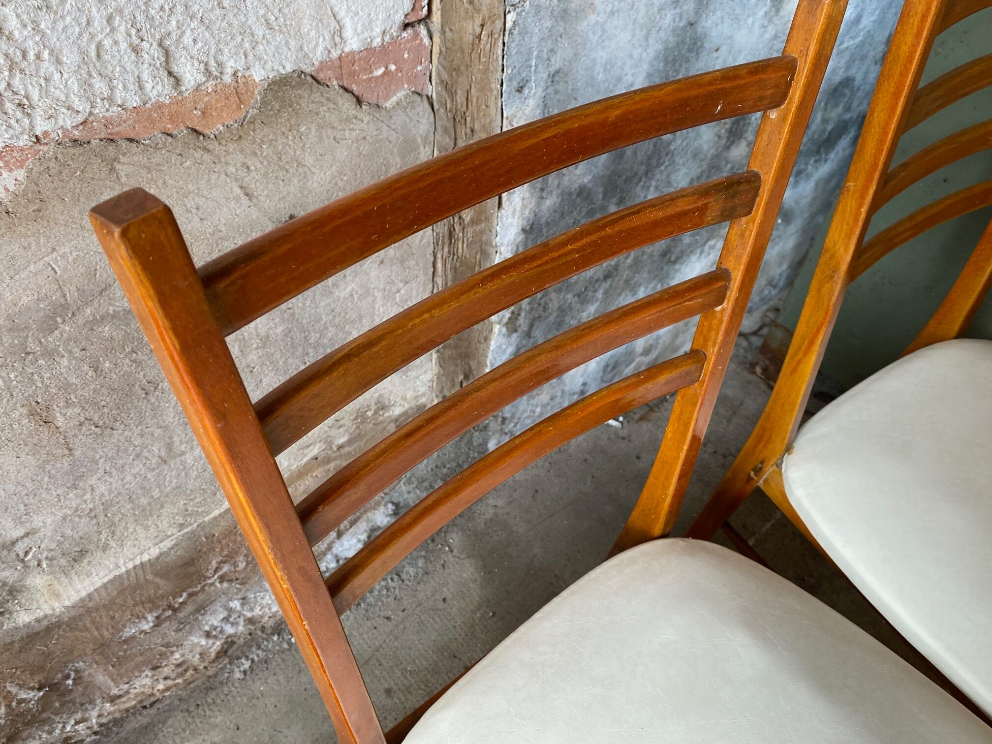 Set of 4 vintage an50 Scandinavian white chairs