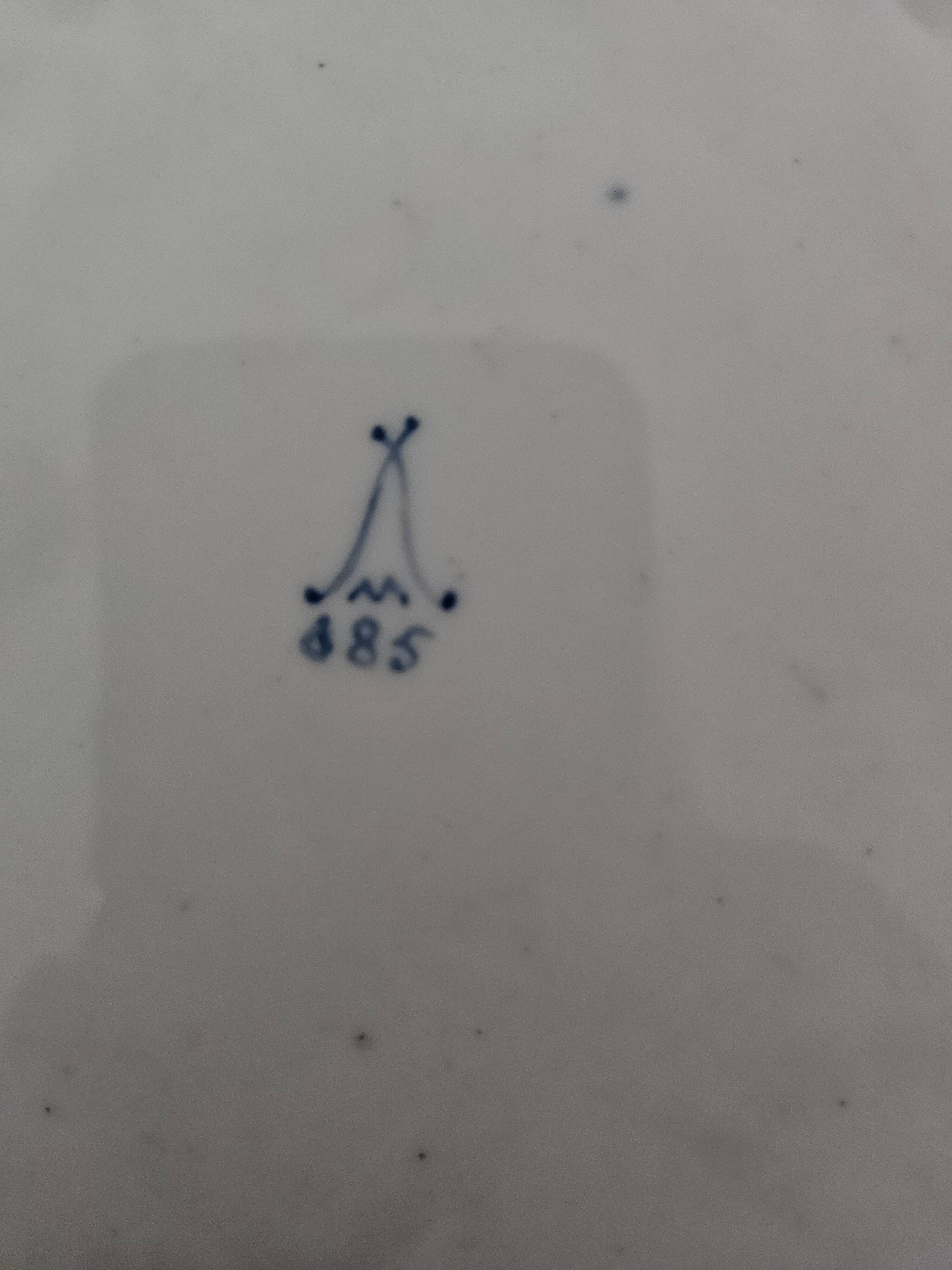 Plat de présentation signé Minton
