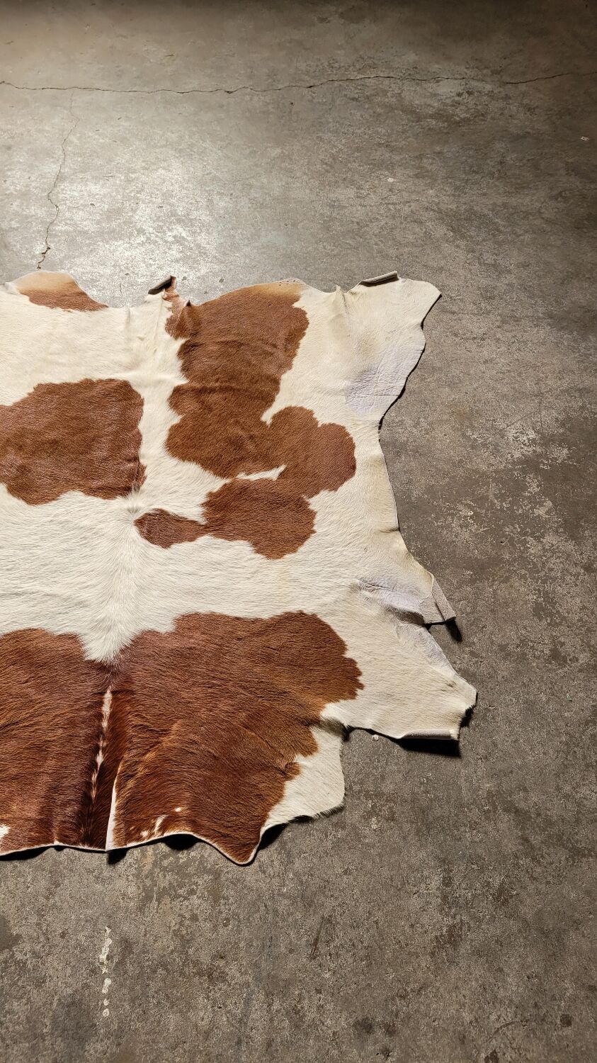 Vintage cowhide rug 1970