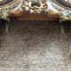 Ancien miroir et console murale en bois sculpté