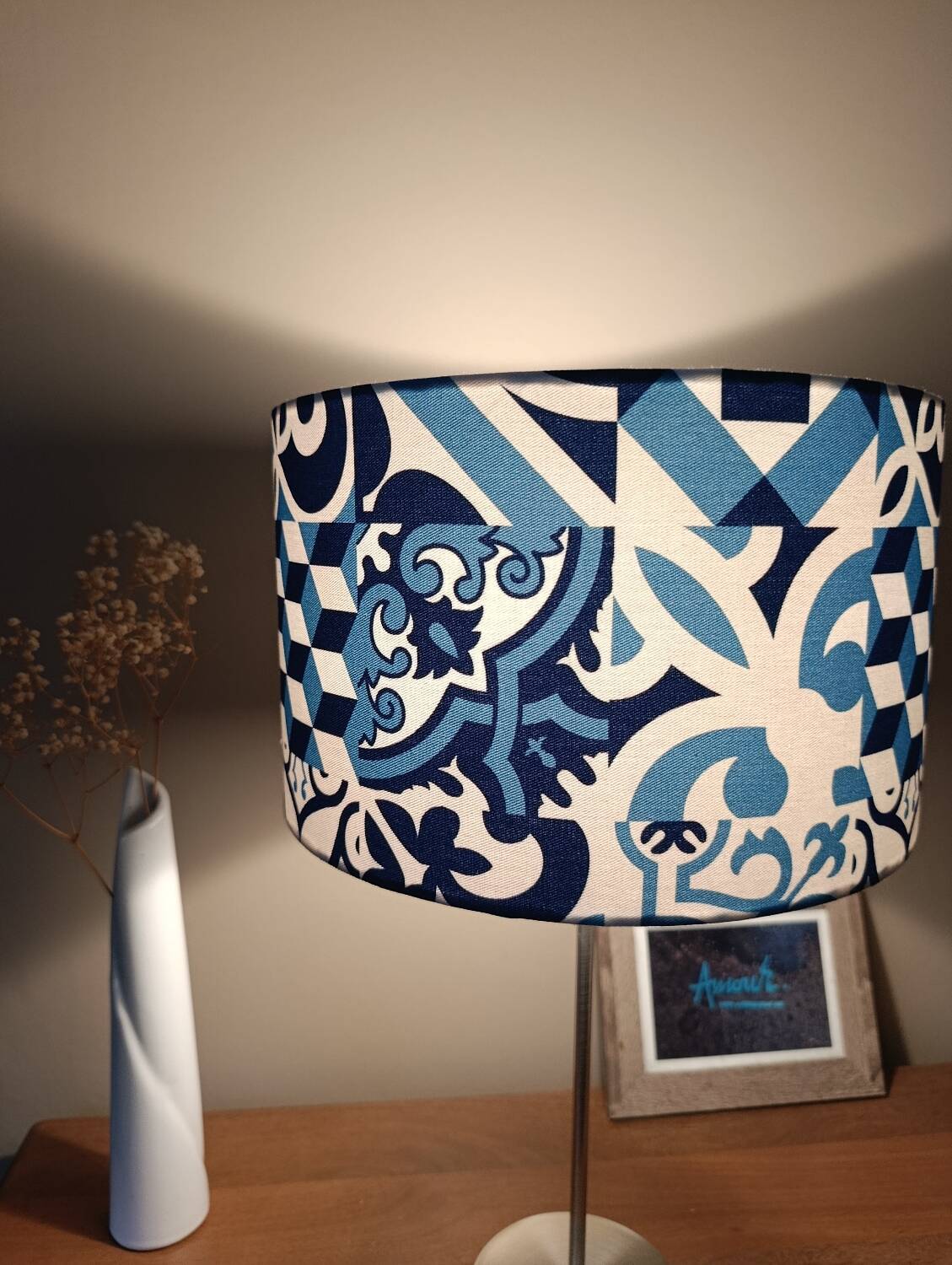 table lamp with a stem base and lampshade | handmade | blue/white tiles