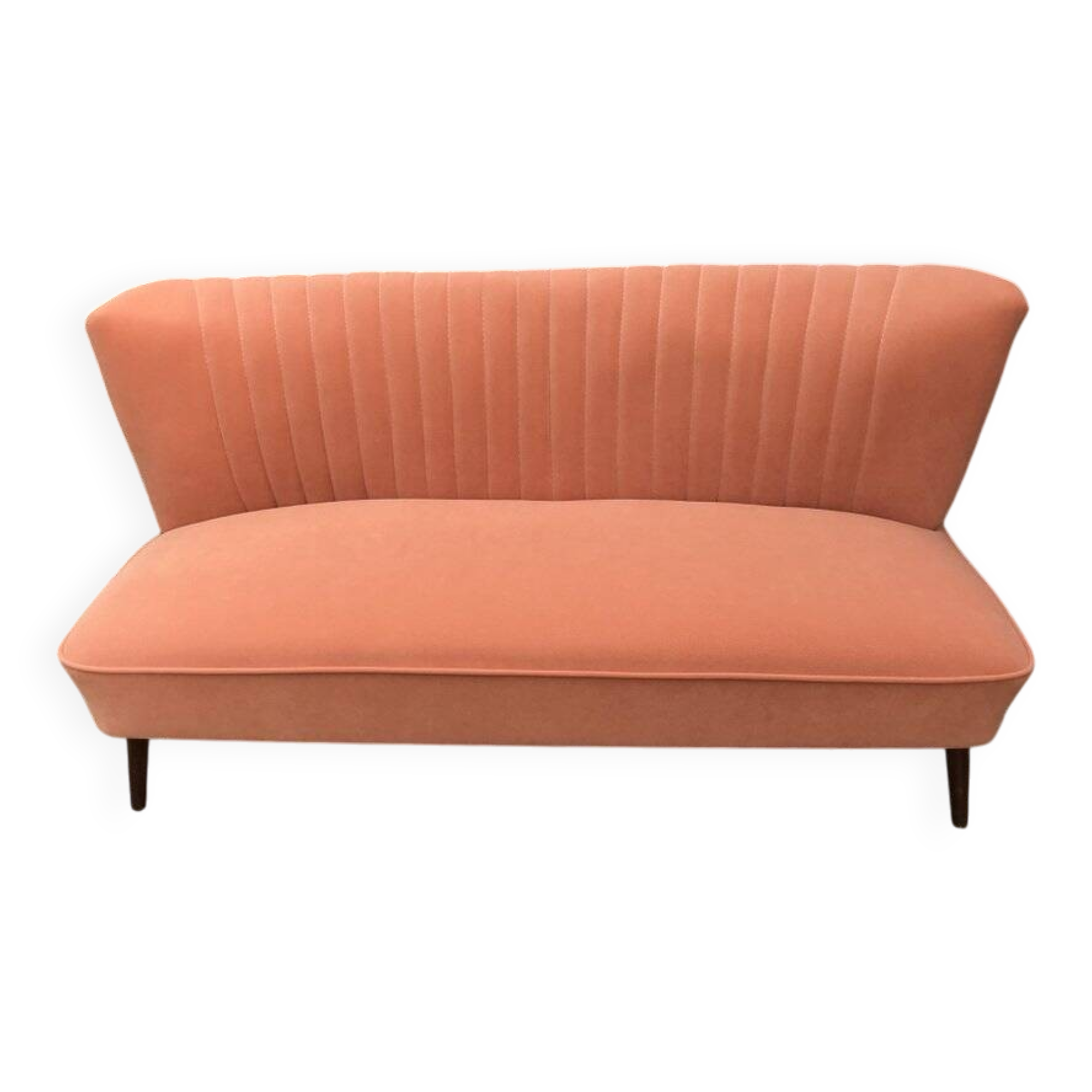 Canapé cocktail mid-century corail en tissu, pieds en hêtre massif — 1950