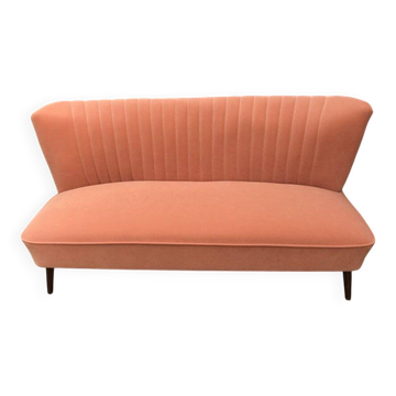 Coral mid-century cocktail canapé in fabric, solid beech legs — 1950