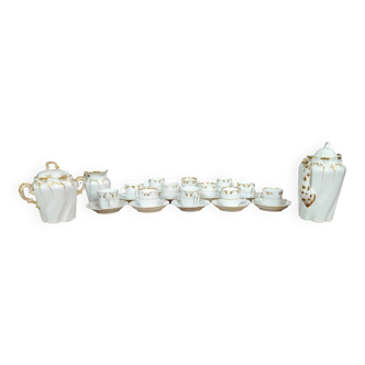 tea or coffee service in porcelain, Louis XV Rocaille style, 19th century