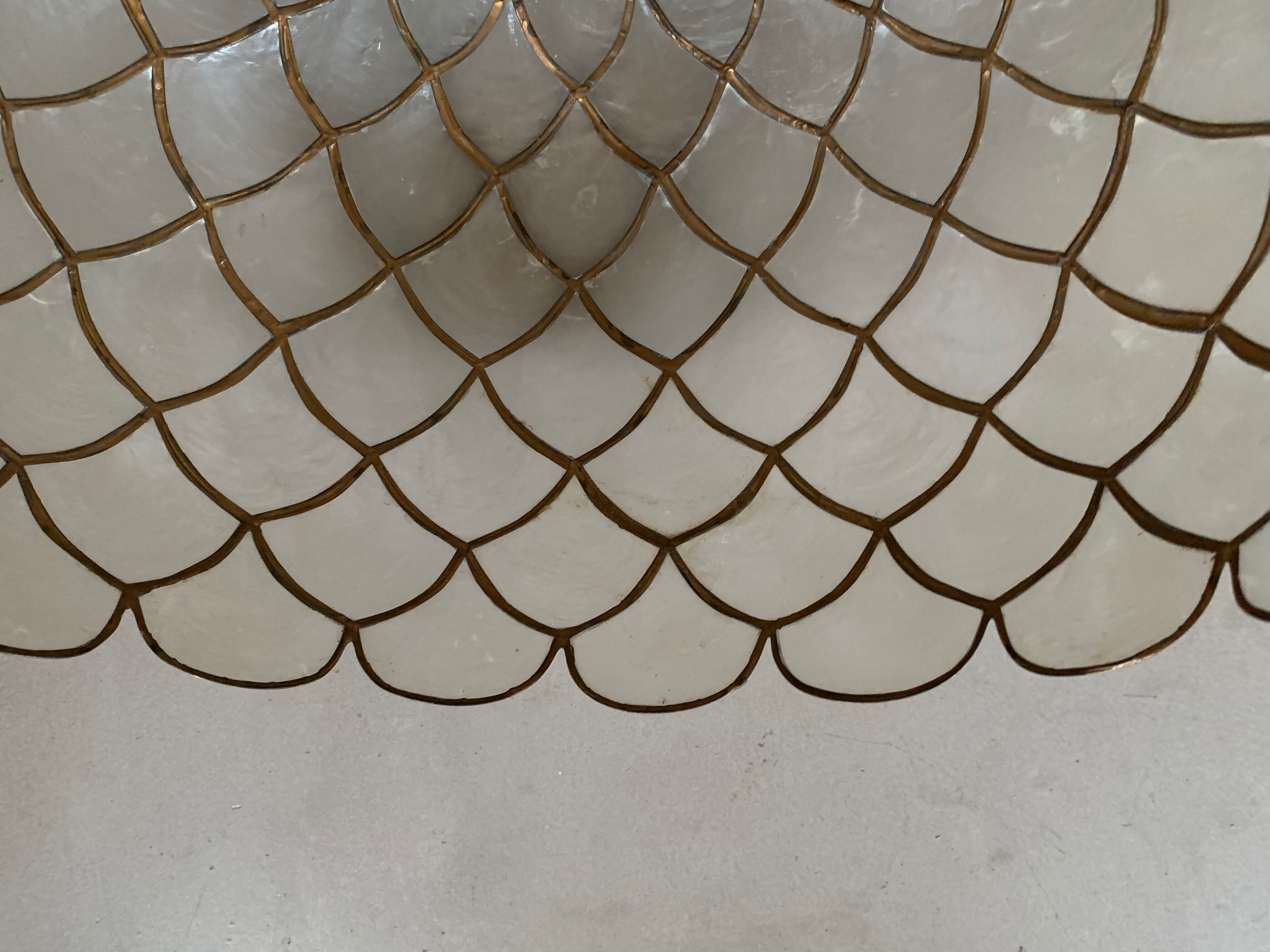 Suspension in mother-of-pearl and vintage brass