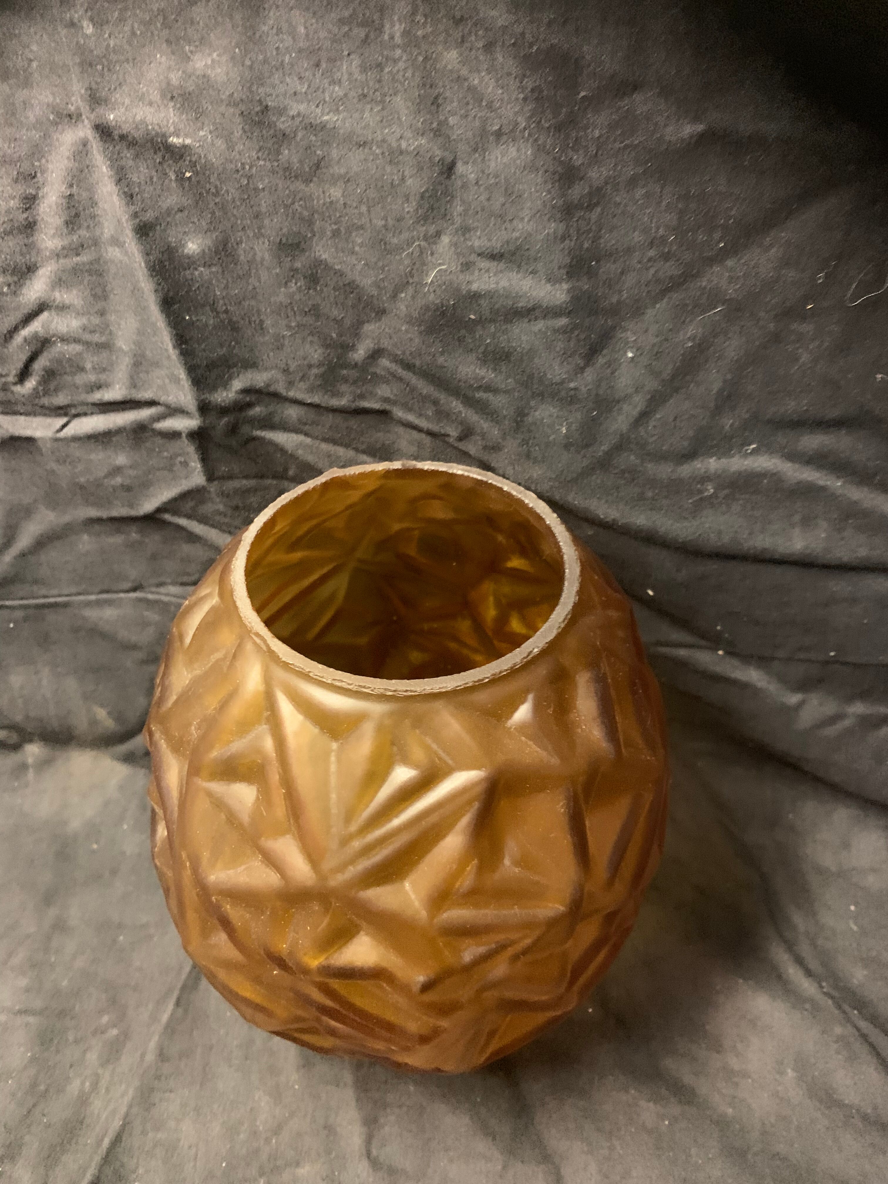 Art deco glass vase