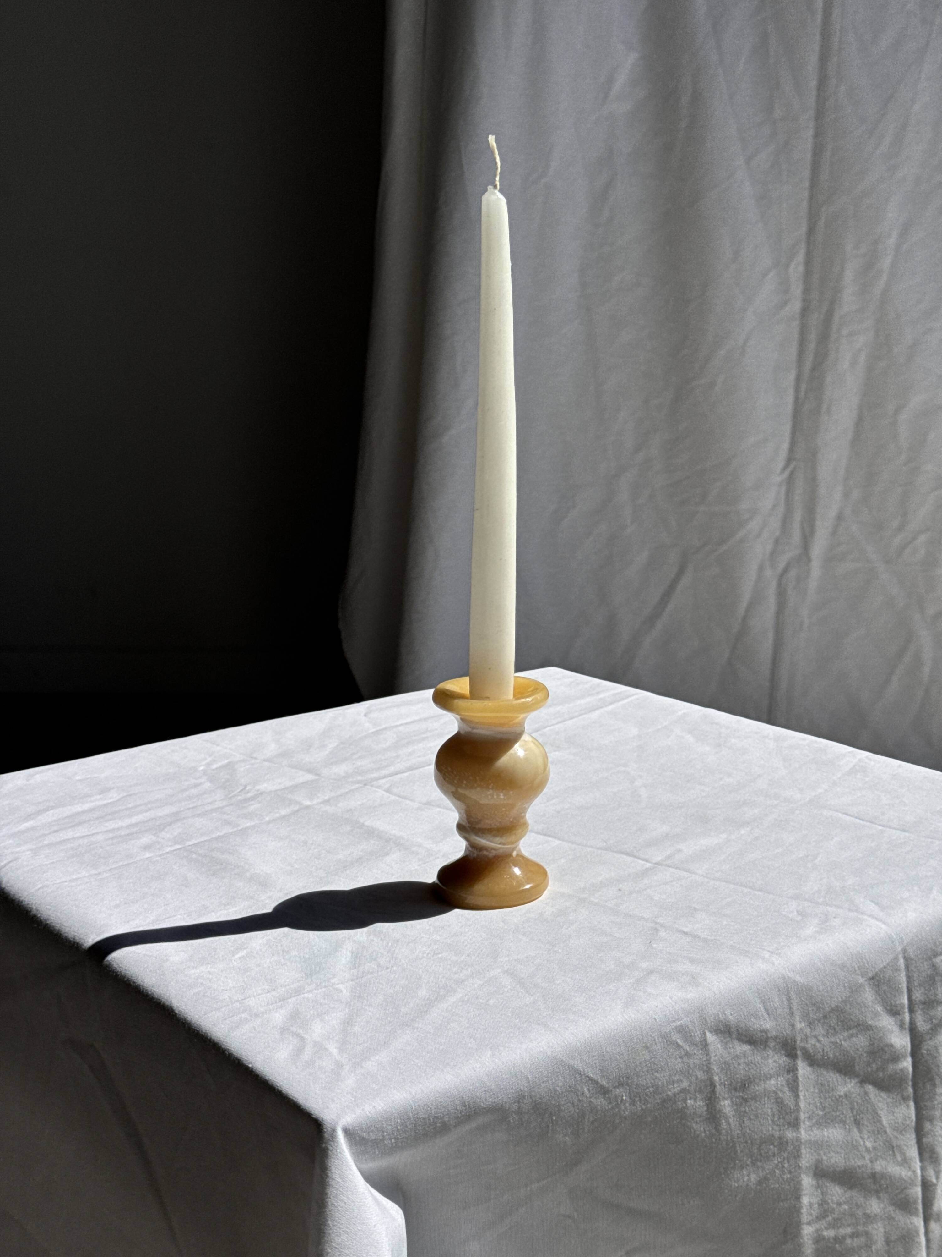 Small vintage candle holder in yellow onyx, H10 D5.5.