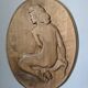 Bas-relief ovale ancien "Nu féminin"