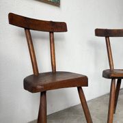 Paire de chaises tripodes savoyardes art populaire chêne