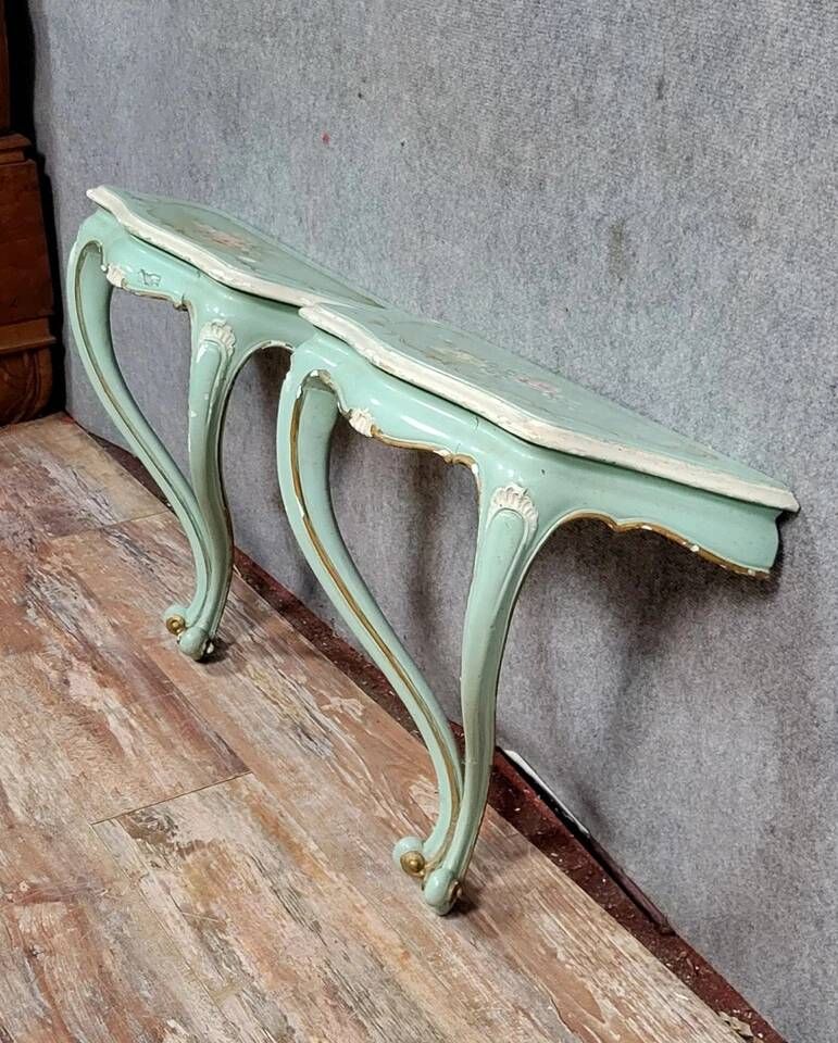 Pair of Venetian Louis XV style consoles in painted wood