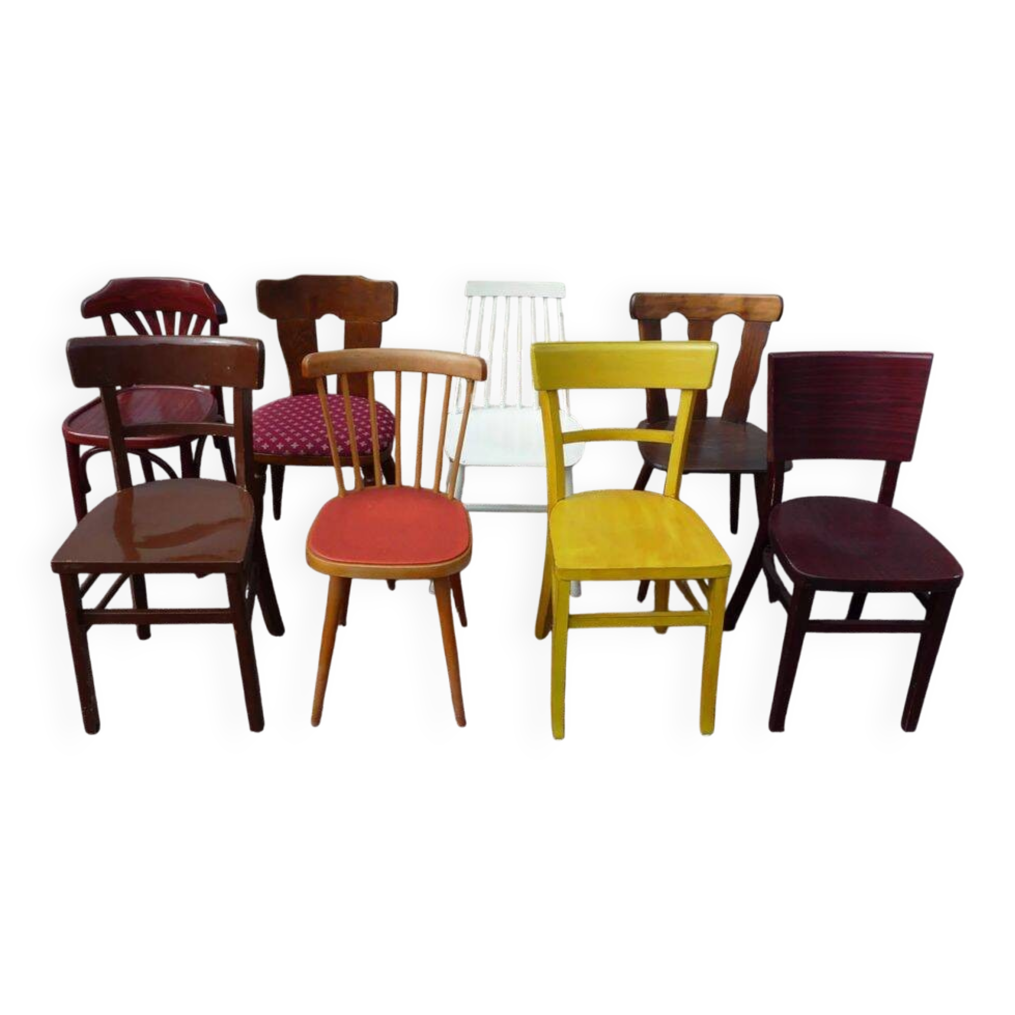 8 chaises de bistrot en bois dépareillées - vintage