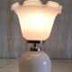 Lampe à poser en verre opalin rose - mid. XXeme