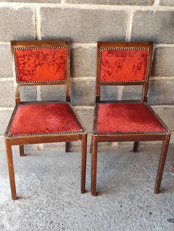 1890/1930 Pair of red velvet chairs / beech