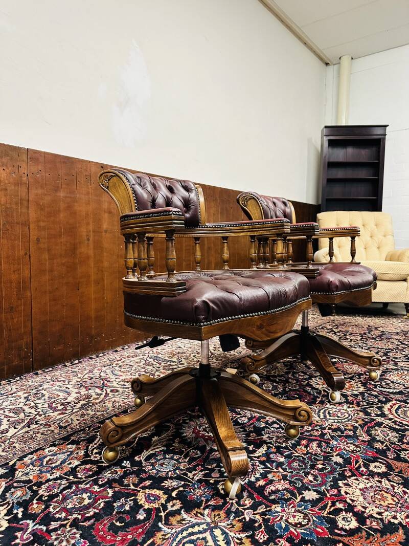 Set English Chesterfield Captain Chairs red Office chair