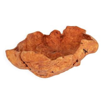 Large organic bowl made of Scandinavian burl wood, modern Swedish, folk art, circa 1960.