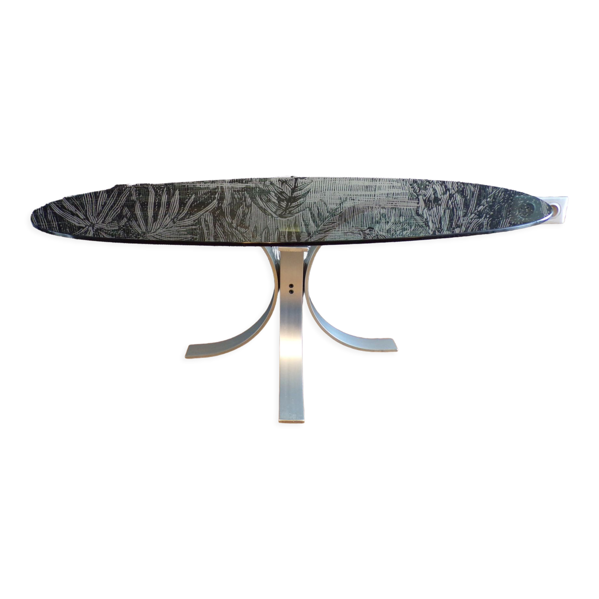 Oval coffee table 1970