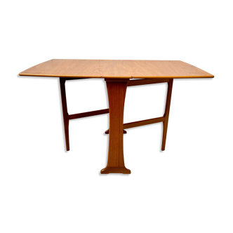 Table à manger vintage par legate